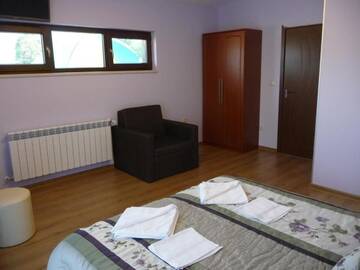 Фото номера Двухместный номер с 1 кроватью и балконом Гостевой дом Guest House Camellia г. Берковица 2